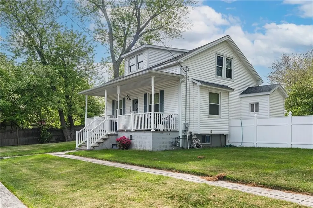 136 Collins Street Attleboro MA 02703