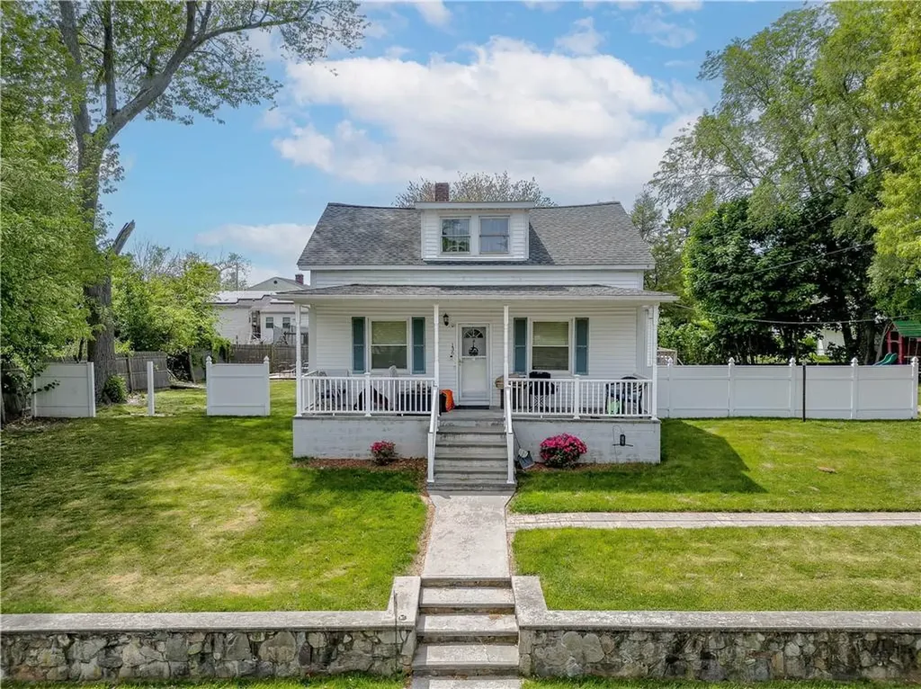 136 Collins Street Attleboro MA 02703
