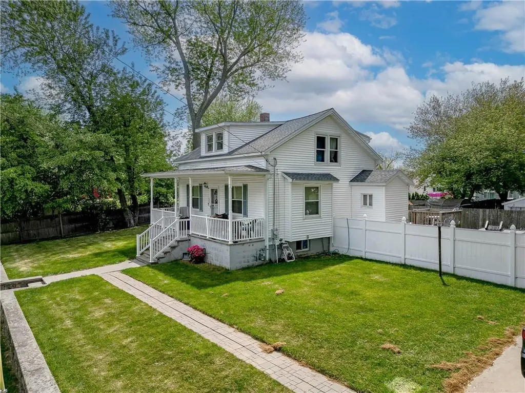 136 Collins Street Attleboro MA 02703