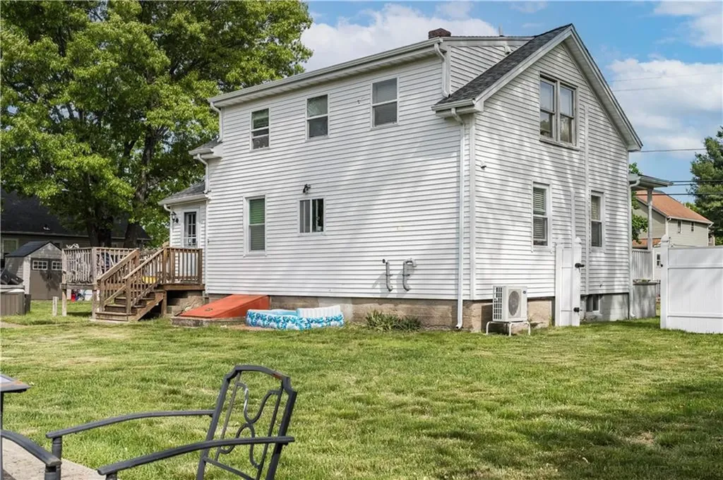 136 Collins Street Attleboro MA 02703