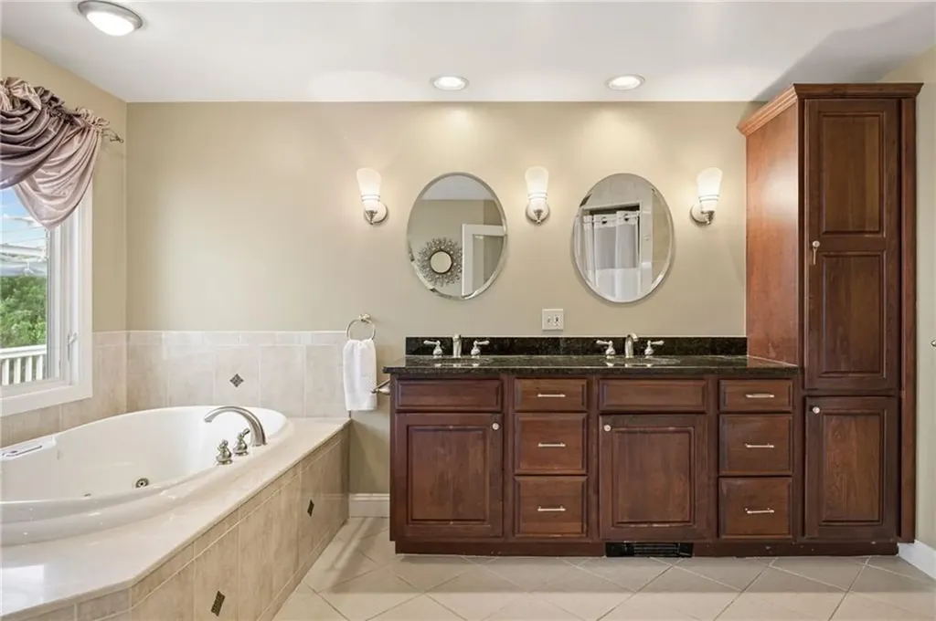 31 Meadowbrook Drive Barrington RI 02806