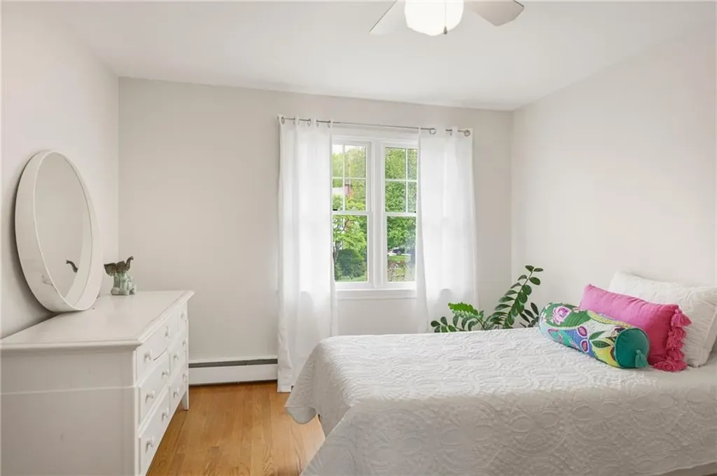 31 Meadowbrook Drive Barrington RI 02806
