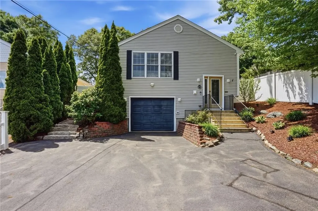 212 Lexington Avenue North Providence RI 02904