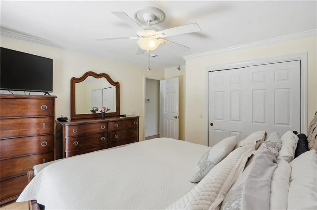 212 Lexington Avenue North Providence RI 02904