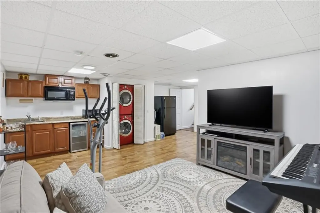 212 Lexington Avenue North Providence RI 02904