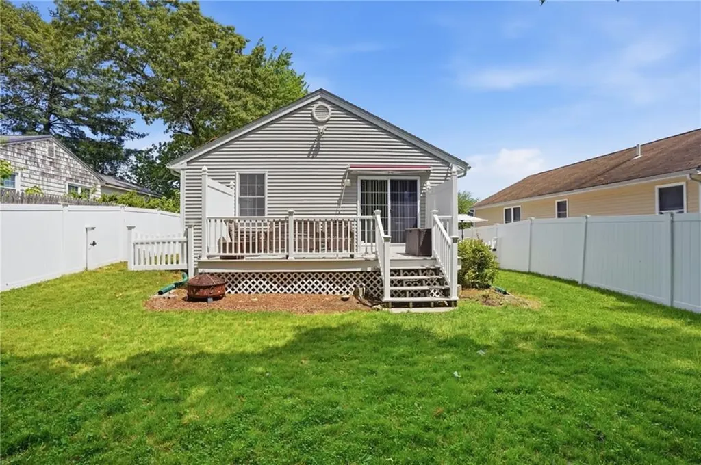 212 Lexington Avenue North Providence RI 02904