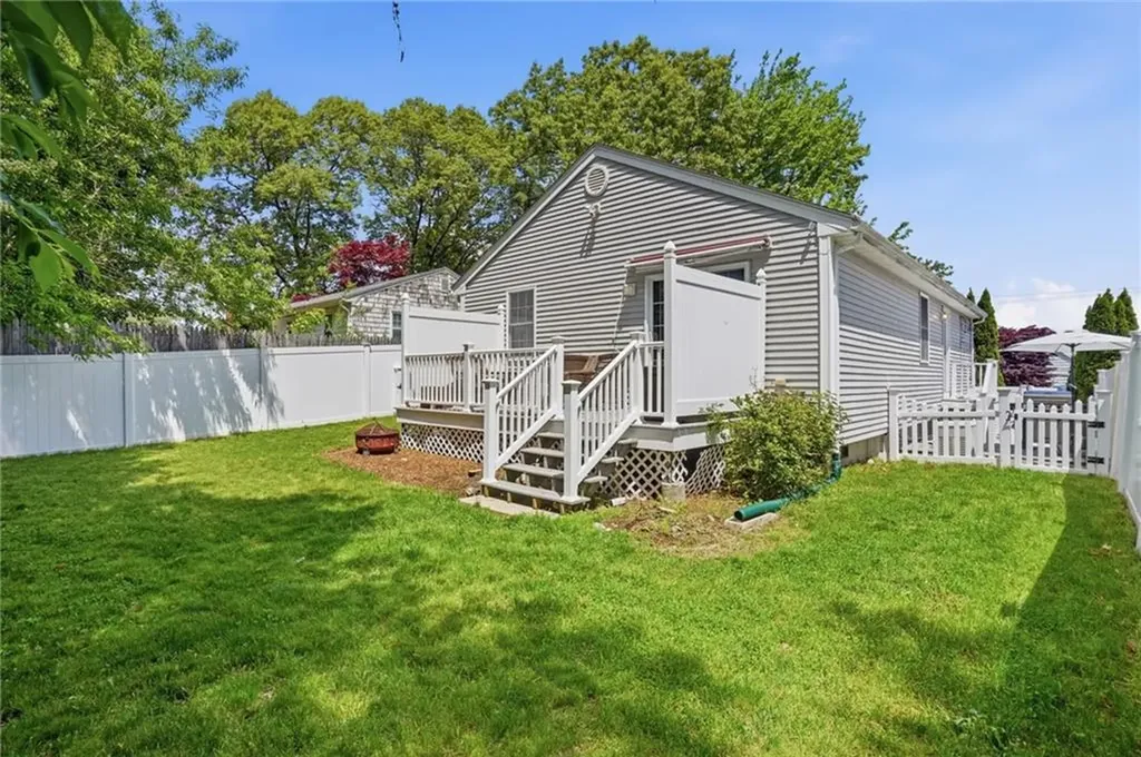 212 Lexington Avenue North Providence RI 02904