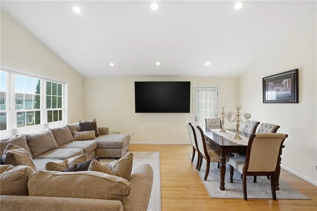 212 Lexington Avenue North Providence RI 02904