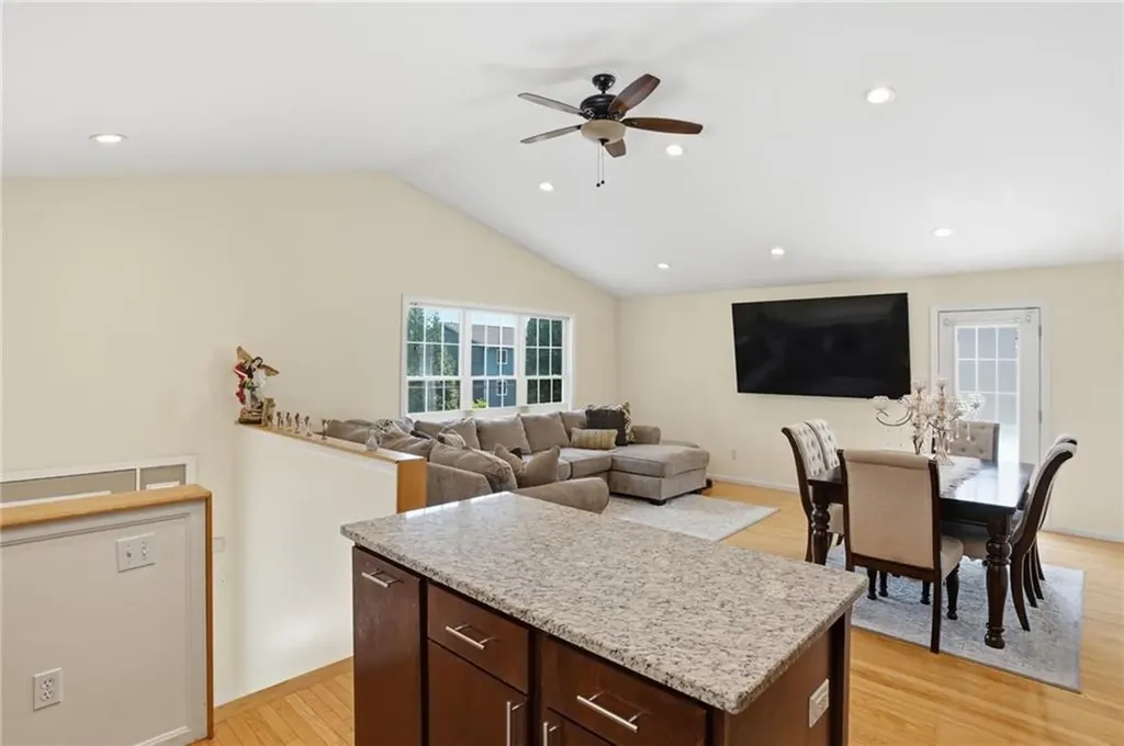 212 Lexington Avenue North Providence RI 02904