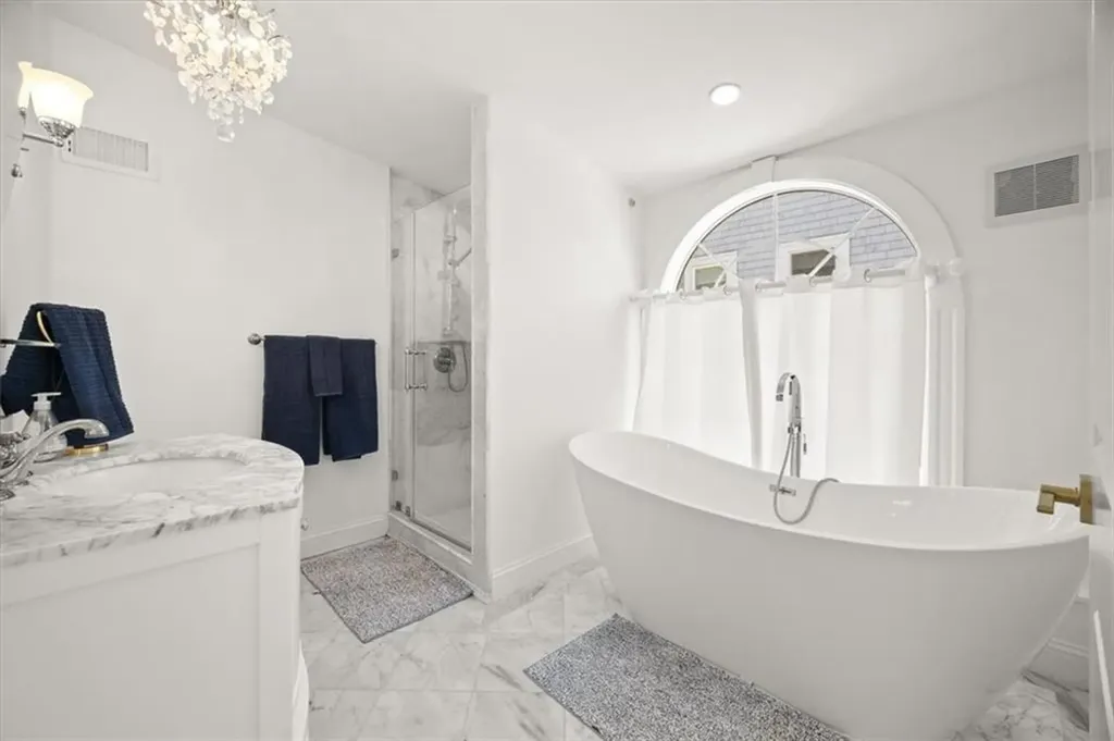 106 King Philip Avenue Bristol RI 02809