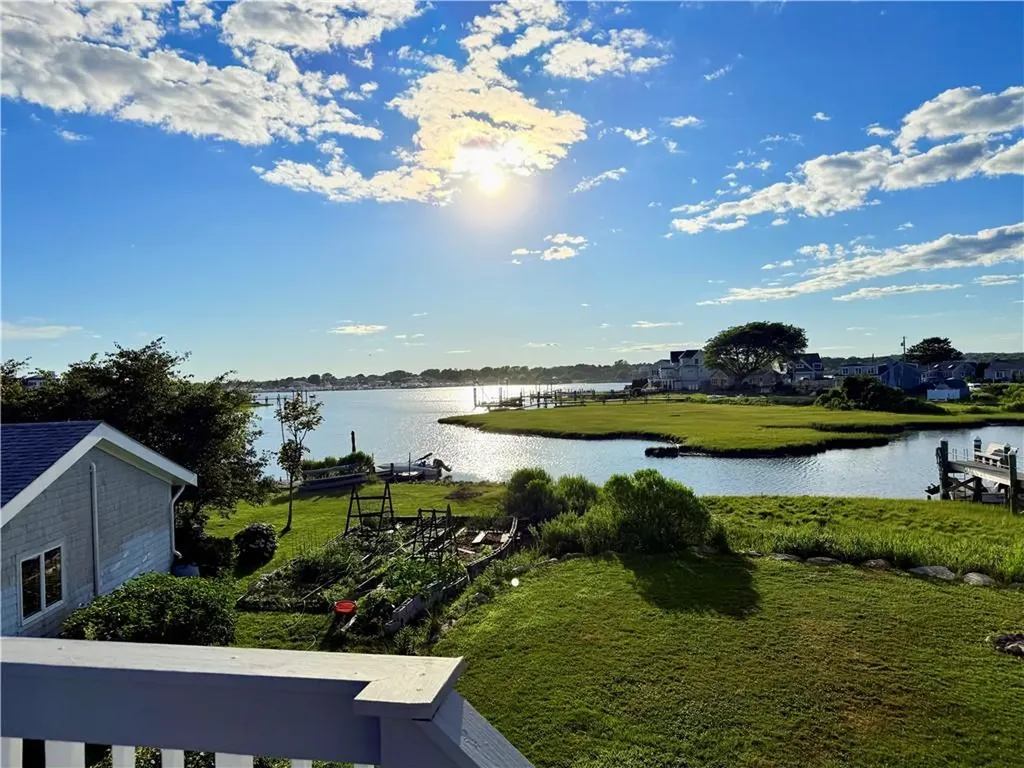 26 Conch Road Narragansett RI 02882