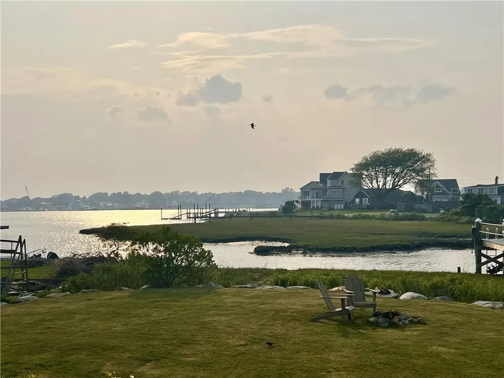 26 Conch Road Narragansett RI 02882
