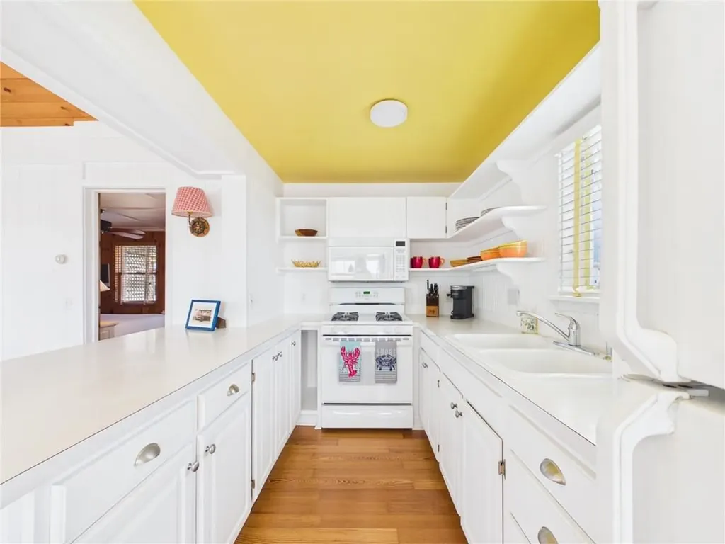 11 Brecka Drive Narragansett RI 02879