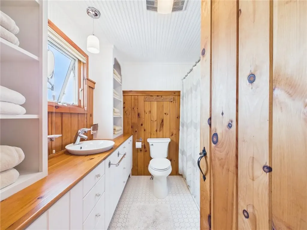 11 Brecka Drive Narragansett RI 02879