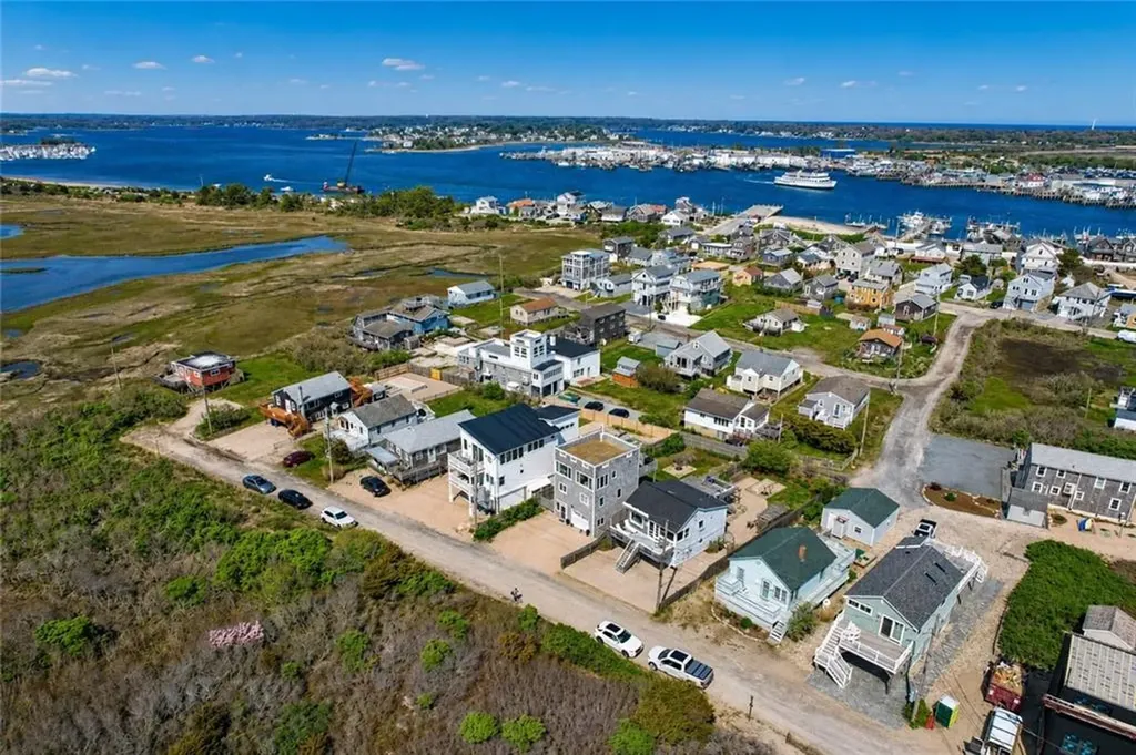 11 Brecka Drive Narragansett RI 02879
