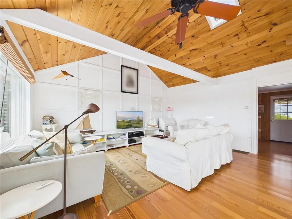 11 Brecka Drive Narragansett RI 02879