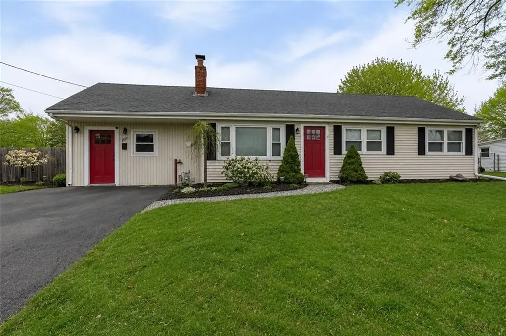 189 Underwood Avenue Warwick RI 02888