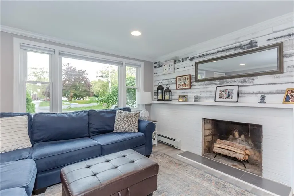 189 Underwood Avenue Warwick RI 02888