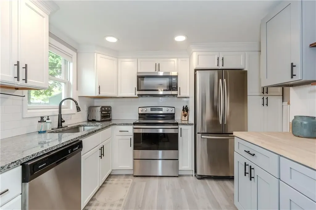 189 Underwood Avenue Warwick RI 02888