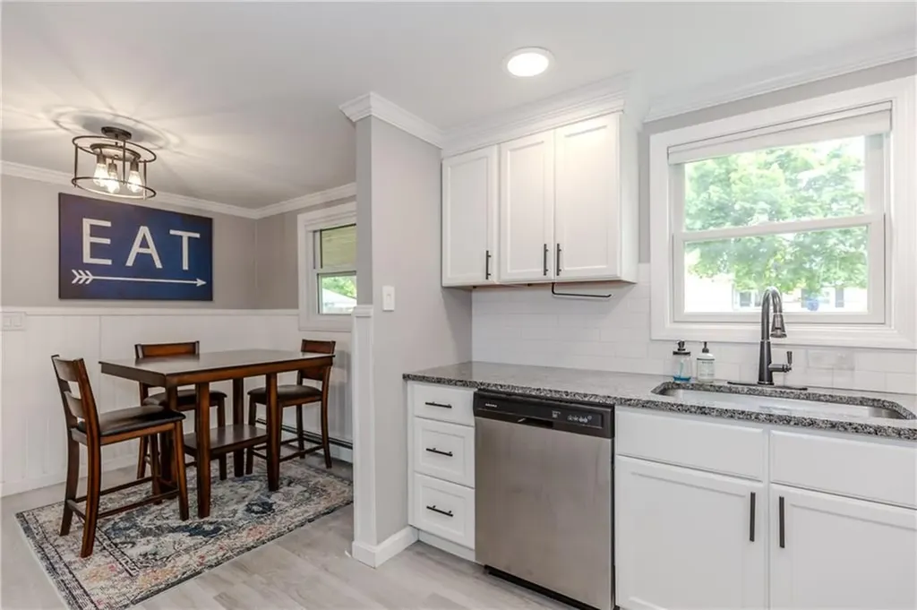 189 Underwood Avenue Warwick RI 02888