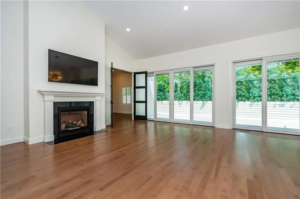15 Hampton Road Coventry RI 02816