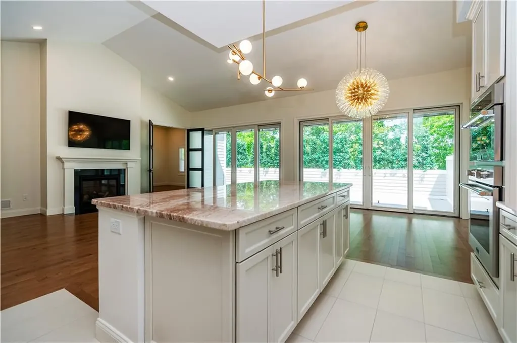15 Hampton Road Coventry RI 02816
