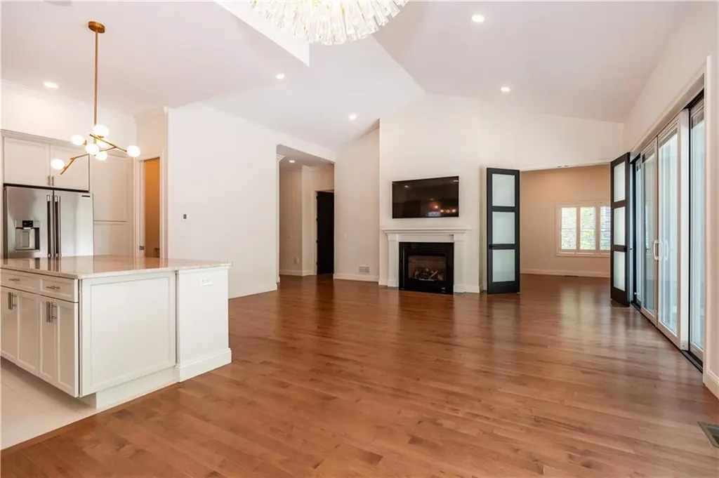 15 Hampton Road Coventry RI 02816
