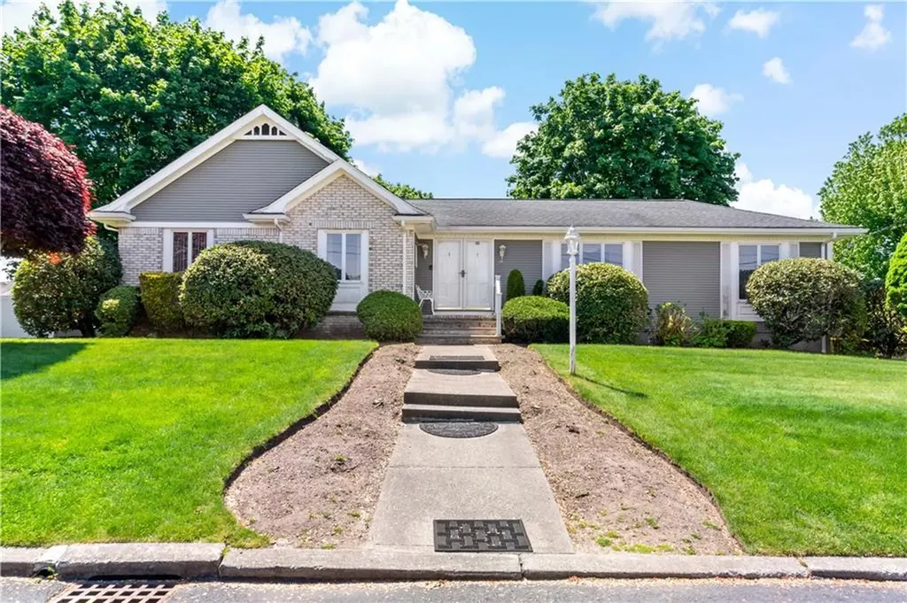 26 Carriage Way North Providence RI 02904