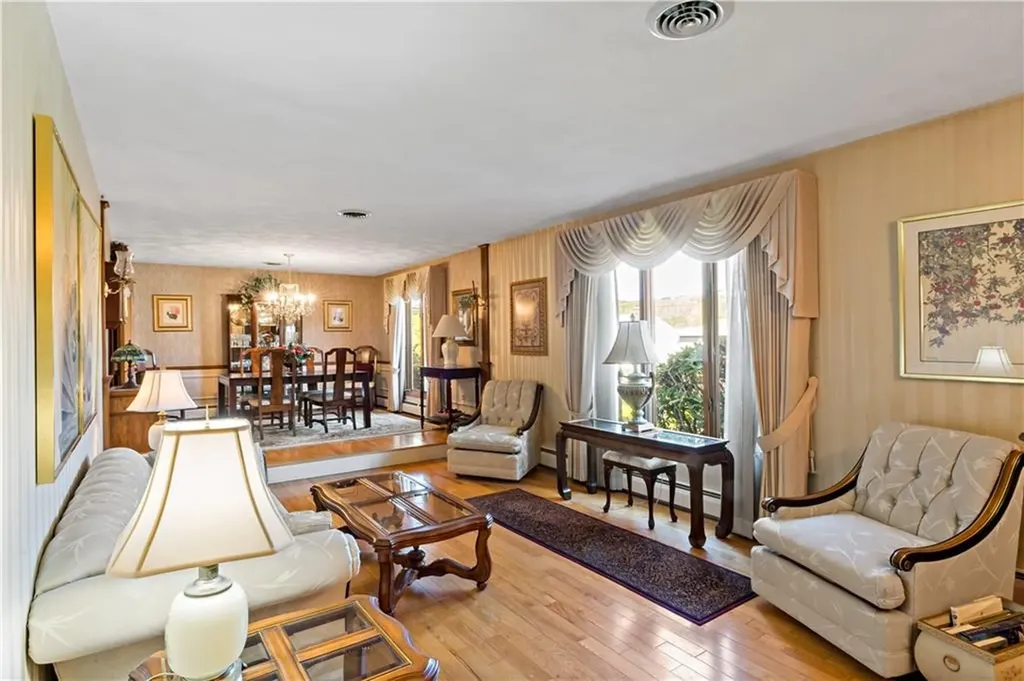 26 Carriage Way North Providence RI 02904