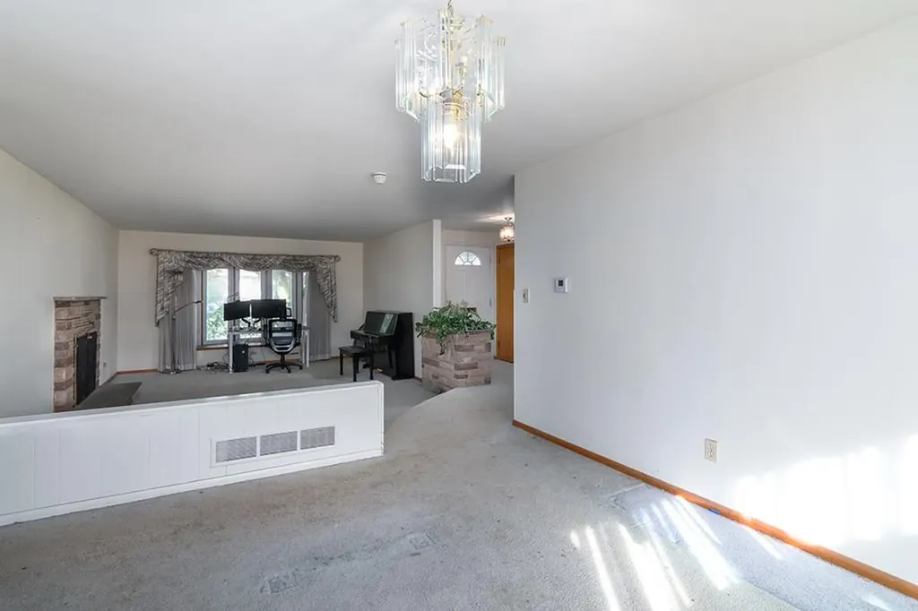 64 Amherst Road Cranston RI 02920