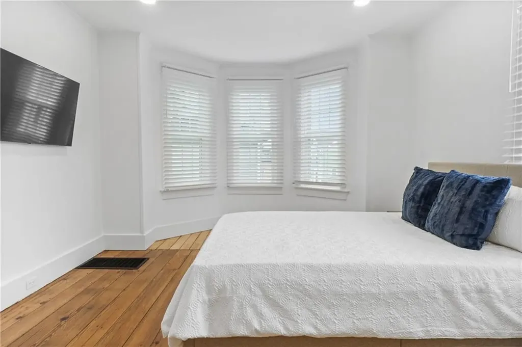 13 Sherman Street Newport RI 02840