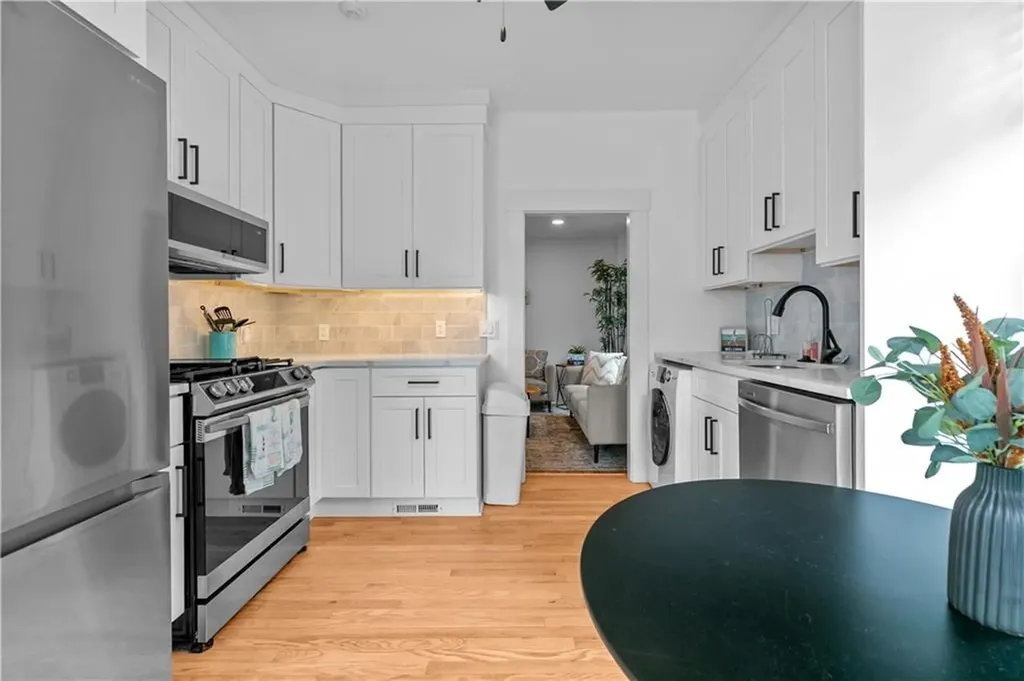 13 Sherman Street Newport RI 02840