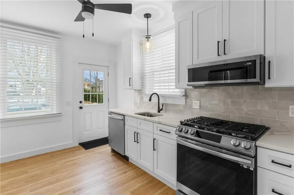 13 Sherman Street Newport RI 02840