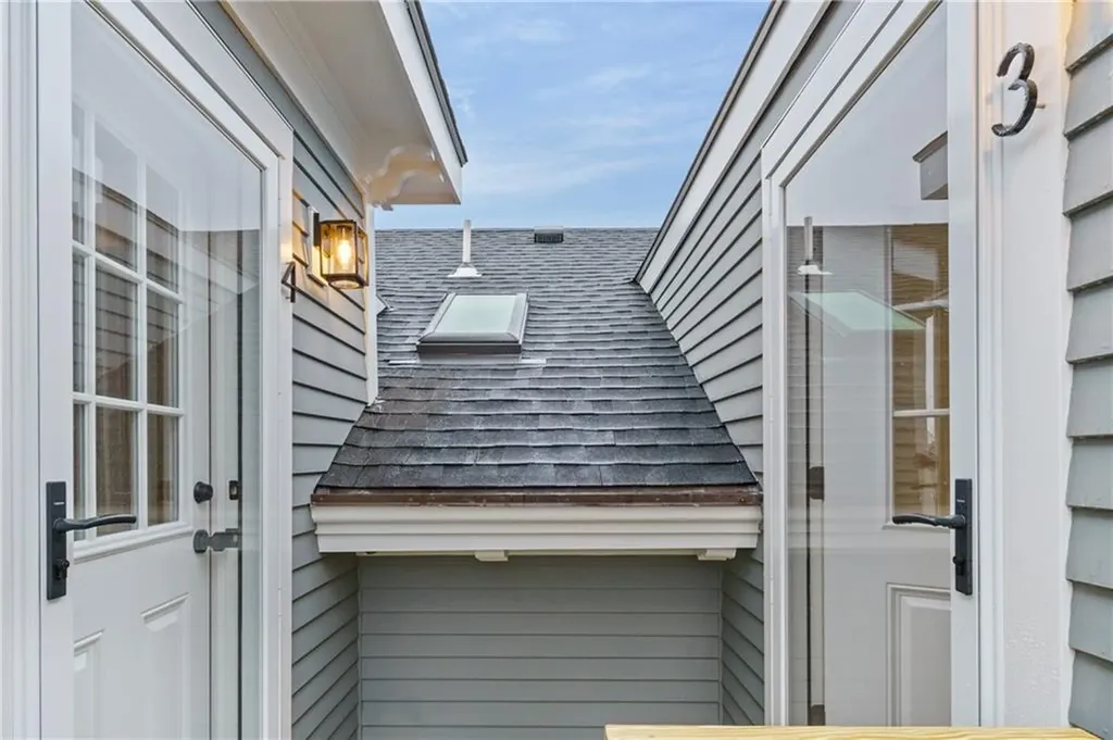 13 Sherman Street Newport RI 02840