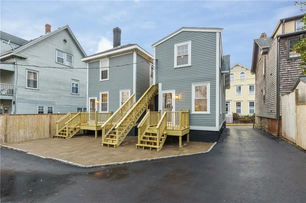 13 Sherman Street Newport RI 02840