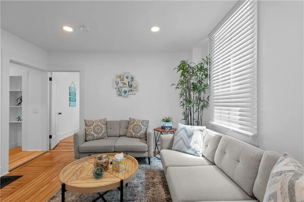 13 Sherman Street Newport RI 02840