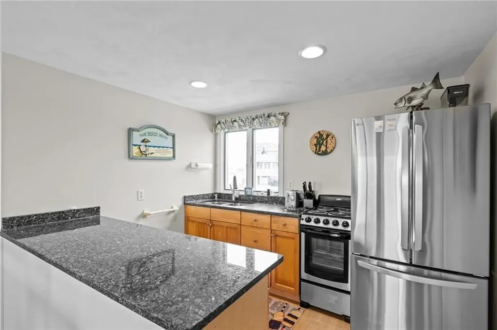 47 Ocean Avenue South Kingstown RI 02879