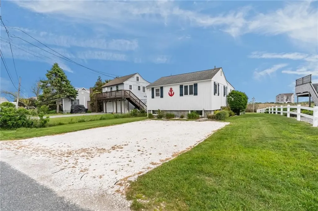 47 Ocean Avenue South Kingstown RI 02879