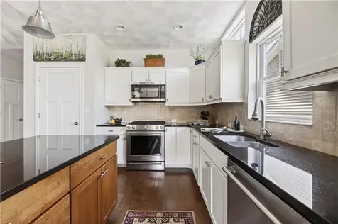55 Morningside Drive North Kingstown RI 02852