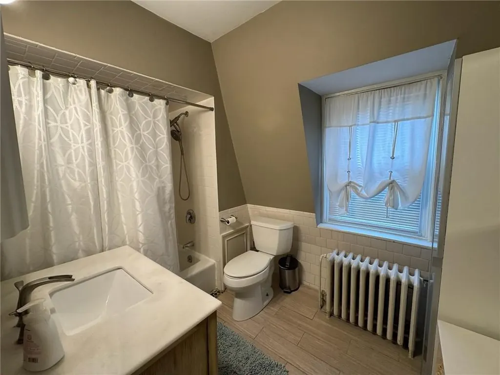 4 Hammond Street Newport RI 02840
