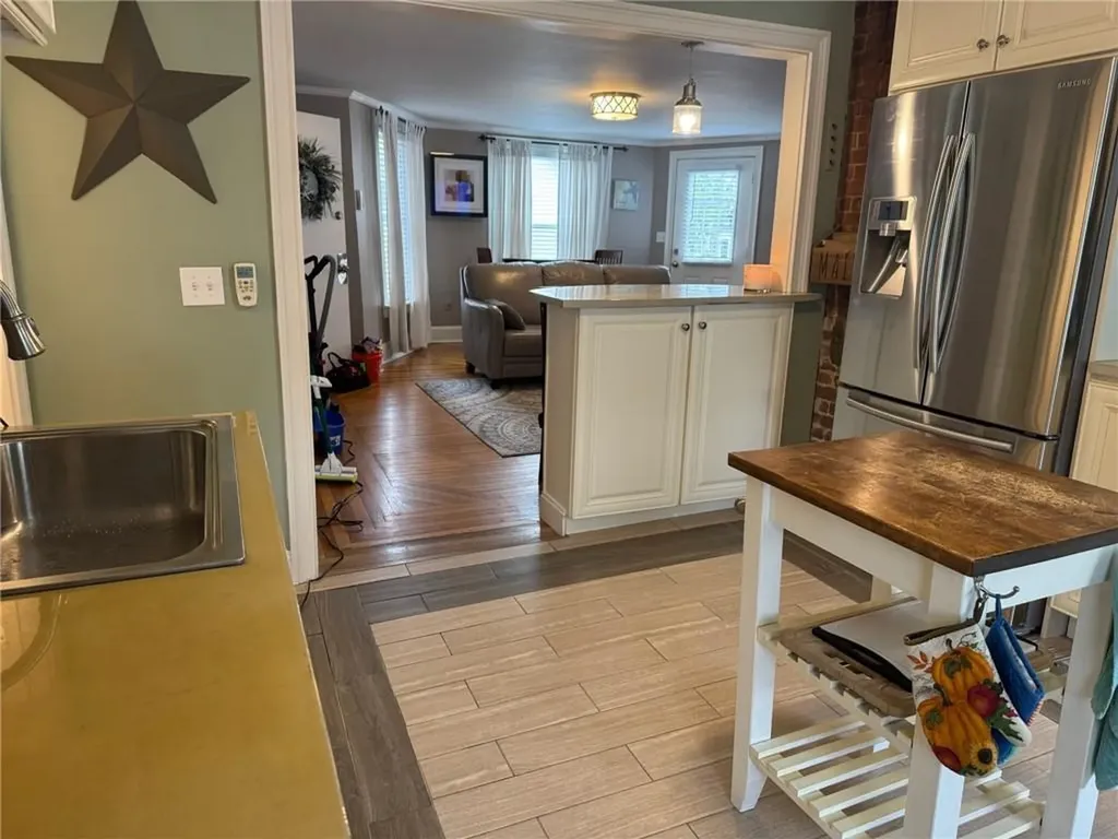 4 Hammond Street Newport RI 02840