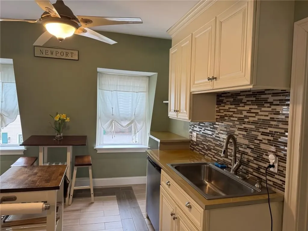 4 Hammond Street Newport RI 02840