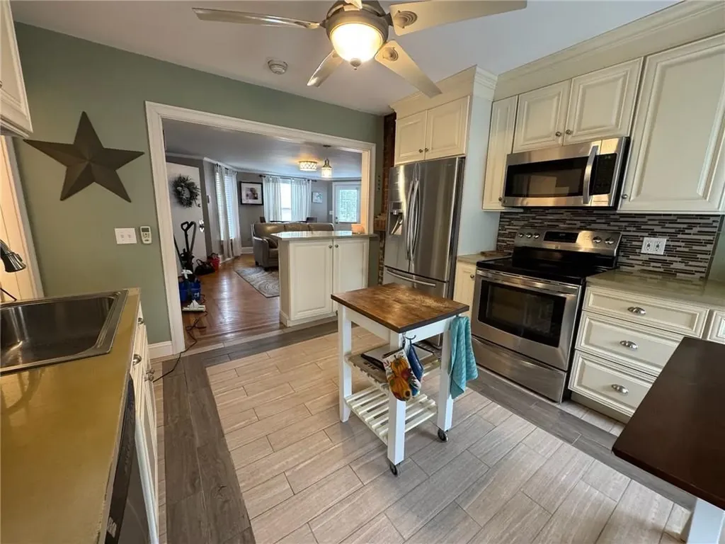 4 Hammond Street Newport RI 02840
