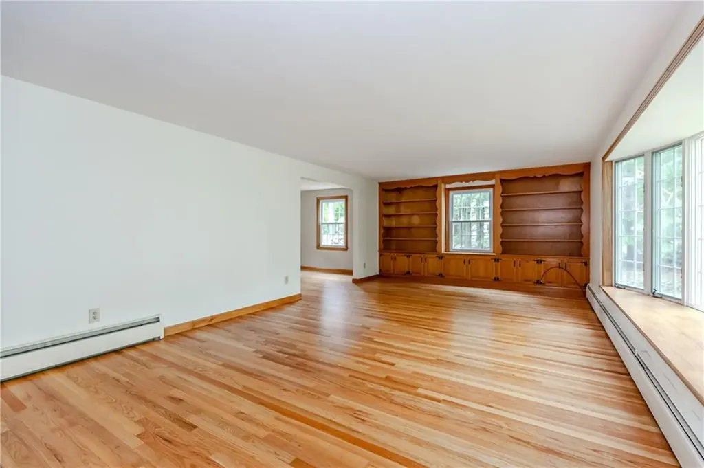 615 West Greenville Road Scituate RI 02857