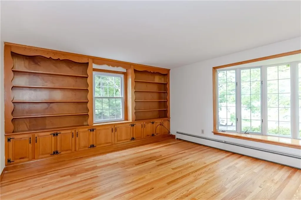615 West Greenville Road Scituate RI 02857