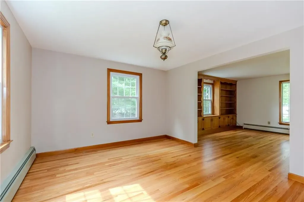 615 West Greenville Road Scituate RI 02857