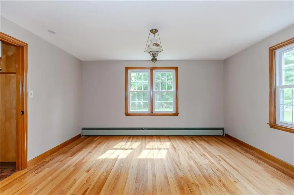 615 West Greenville Road Scituate RI 02857