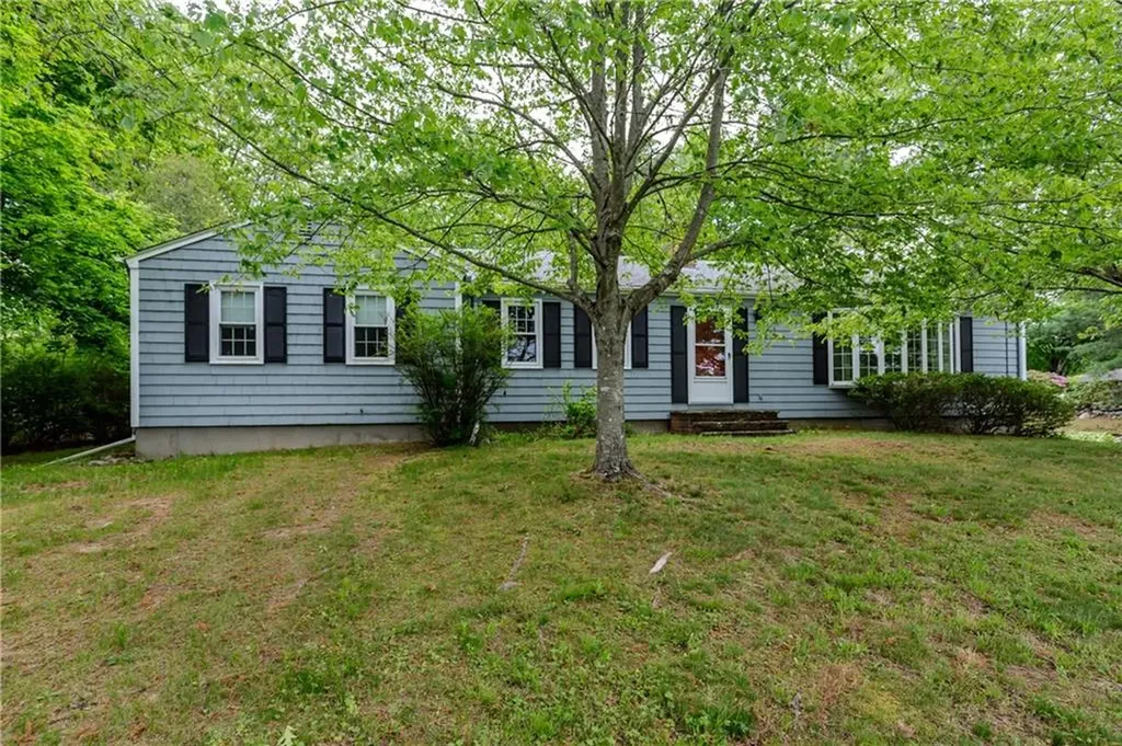 615 West Greenville Road Scituate RI 02857