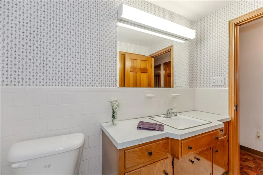 615 West Greenville Road Scituate RI 02857