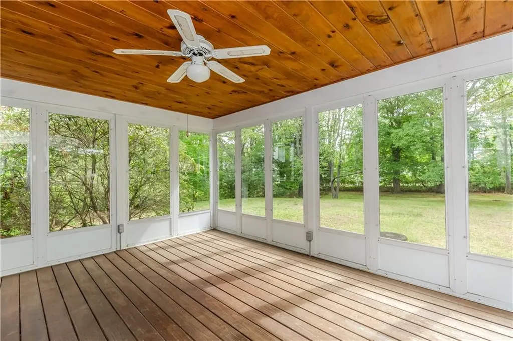 615 West Greenville Road Scituate RI 02857